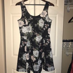 Flower pattern dress
